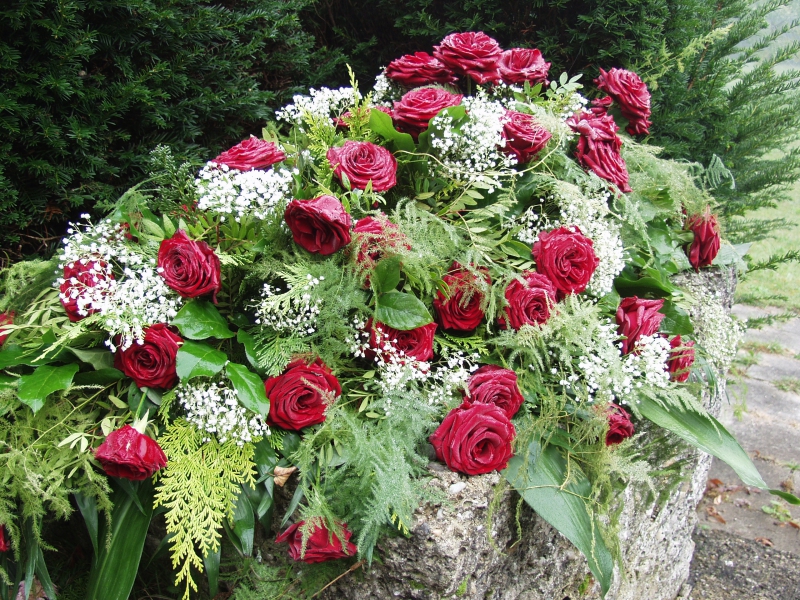 funeraire-ENTRAUNES-min_roses-61203